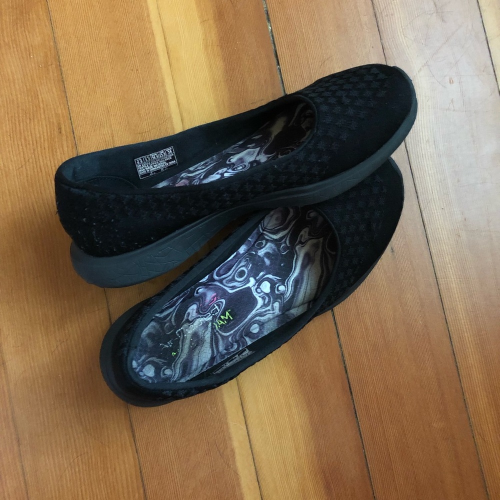 Black Sketcher Go Walk flats